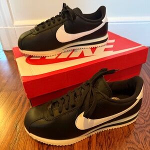 Women's Nike Cortez Black/Sail-Alabaster US 8